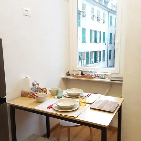 Apartment Bilocale Luminoso E Silenzioso Nel Cuore Di A Due Passi Da San Lorenzo Genoa